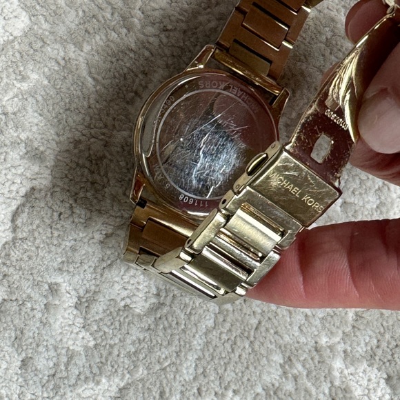 Michael Kors Women’s Gold Tone Hartman MK3490 Watch - Picture 3 of 9